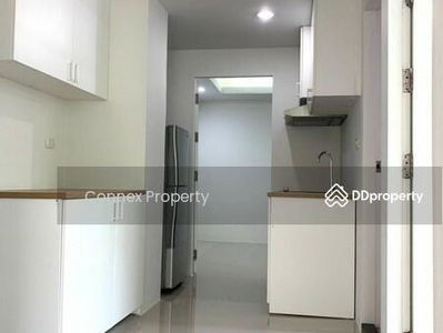 Waterford Sukhumvit 50 condominium, Bangkok, Thailand Waterford Sukhumvit 50 condominium, Bangkok, Thailand