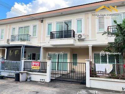 Townhouse for rent two-storey. Soi Nong Mai Kaen, Chon Buri, Thailand Townhouse for rent two-storey. Soi Nong Mai Kaen, Chon Buri, Thailand