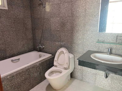 Hoàng Anh Thanh Bình, Vietnam Hoàng Anh Thanh Bình, Vietnam