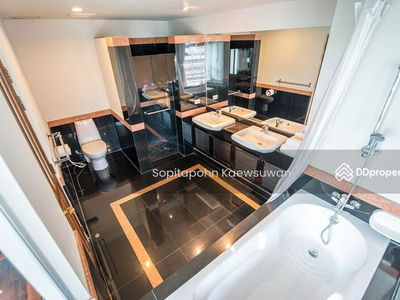 Baan Thirapa, Bangkok, Thailand Baan Thirapa, Bangkok, Thailand