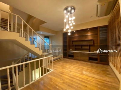 Baan Klang Muang Ladprao-Yothin Phatthana, Bangkok, Thailand Baan Klang Muang Ladprao-Yothin Phatthana, Bangkok, Thailand