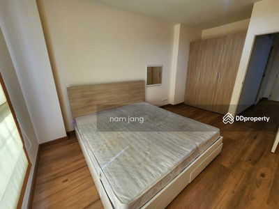 Life @ BTS Tha-Phra, Bangkok, Thailand Life @ BTS Tha-Phra, Bangkok, Thailand