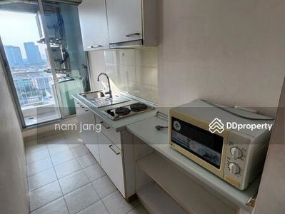 Life @ BTS Tha-Phra, Bangkok, Thailand Life @ BTS Tha-Phra, Bangkok, Thailand