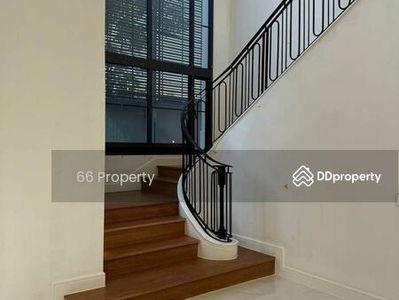 Narasiri Krungthep Kreetha, Bangkok, Thailand Narasiri Krungthep Kreetha, Bangkok, Thailand