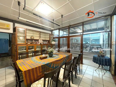 Lat Phrao 64, Intersection 7, Bangkok, Thailand Lat Phrao 64, Intersection 7, Bangkok, Thailand