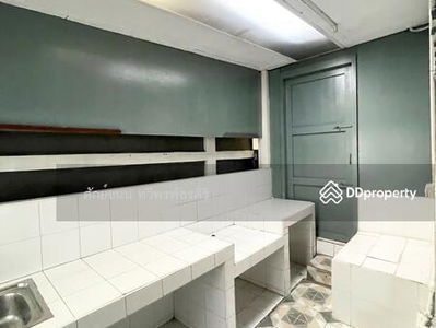 Lat Phrao 64, Intersection 7, Bangkok, Thailand Lat Phrao 64, Intersection 7, Bangkok, Thailand