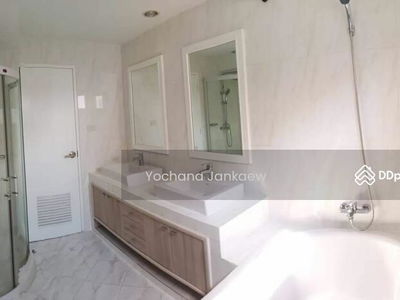 Cosmo Villa, Bangkok, Thailand Cosmo Villa, Bangkok, Thailand