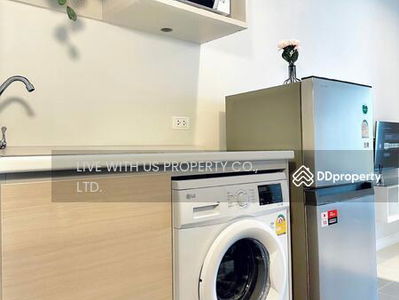 Metro Sky Wutthakat, Bangkok, Thailand Metro Sky Wutthakat, Bangkok, Thailand