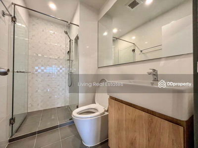 Chewathai Pinklao, Bangkok, Thailand Chewathai Pinklao, Bangkok, Thailand