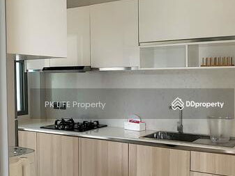 Gehäuse In Ban Ratsada, Thailand Gehäuse In Ban Ratsada, Thailand