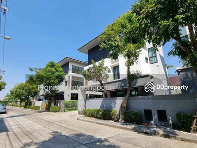 Baan Lumpini Suanluang Rama 9 Phase 2, Bangkok, Thailand Baan Lumpini Suanluang Rama 9 Phase 2, Bangkok, Thailand