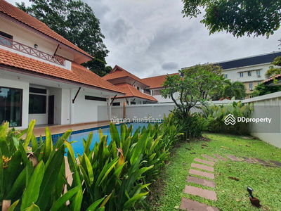 House with private pool in Soi. Soonvijai 4, Bangkok, Thailand House with private pool in Soi. Soonvijai 4, Bangkok, Thailand