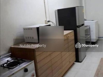 Golden Town Onnut-Pattanakarn, Bangkok, Thailand Golden Town Onnut-Pattanakarn, Bangkok, Thailand