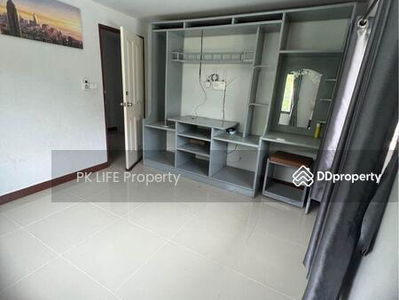 Alojamiento en Ban Ratsada, Thailand Alojamiento en Ban Ratsada, Thailand