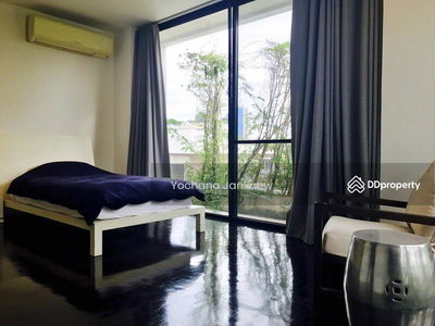 Large 4-Br House near BTS Thong Lor, Bangkok, Thailand Large 4-Br House near BTS Thong Lor, Bangkok, Thailand