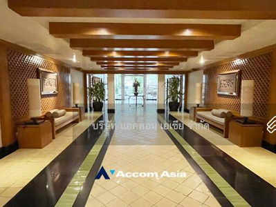 Langsuan Ville, Bangkok, Thailand Langsuan Ville, Bangkok, Thailand