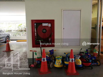 Chanarat Place, Bangkok, Thailand Chanarat Place, Bangkok, Thailand