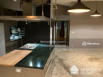 Wittayu Complex, Bangkok, Thailand Wittayu Complex, Bangkok, Thailand