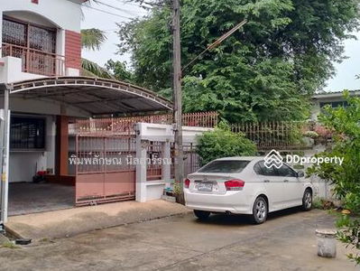 Soi On Nut 77 Intersection 16, Bangkok, Thailand Soi On Nut 77 Intersection 16, Bangkok, Thailand