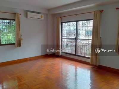 Soi On Nut 77 Intersection 16, Bangkok, Thailand Soi On Nut 77 Intersection 16, Bangkok, Thailand