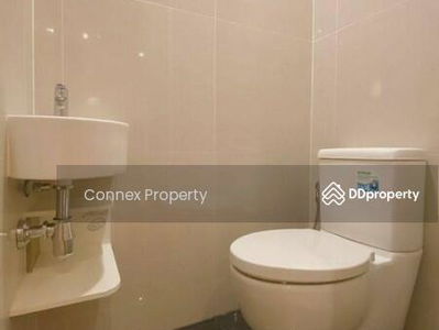 Park Origin Phrom Phong, Bangkok, Thailand Park Origin Phrom Phong, Bangkok, Thailand