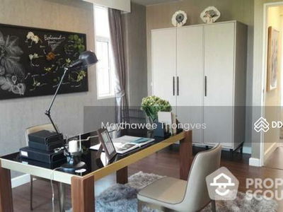 Large 3-Bedroom Townhouse, Bangkok, Thailand Large 3-Bedroom Townhouse, Bangkok, Thailand