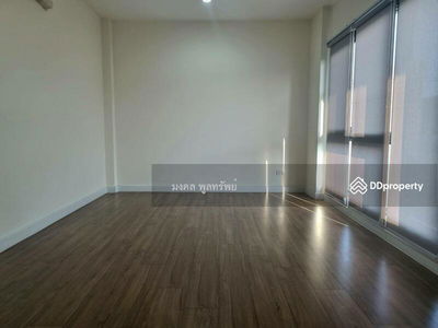 Twin house for rent city center village Sathorn-Suksawat Suksawat 39, Samut Prakan, Thailand Twin house for rent city center village Sathorn-Suksawat Suksawat 39, Samut Prakan, Thailand