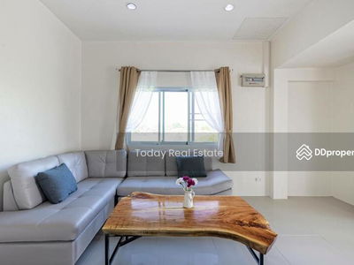 Gehäuse In Kathu, Thailand Gehäuse In Kathu, Thailand