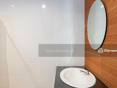 Housing in Kathu, Thailand Housing in Kathu, Thailand