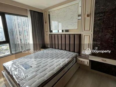 Life One Wireless, Bangkok, Thailand Life One Wireless, Bangkok, Thailand