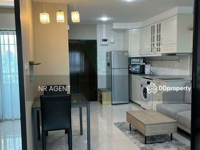 Sathorn Gardens, Bangkok, Thailand Sathorn Gardens, Bangkok, Thailand