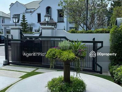 Nantawan Rama 9 New Krungthepkreetha, Bangkok, Thailand Nantawan Rama 9 New Krungthepkreetha, Bangkok, Thailand