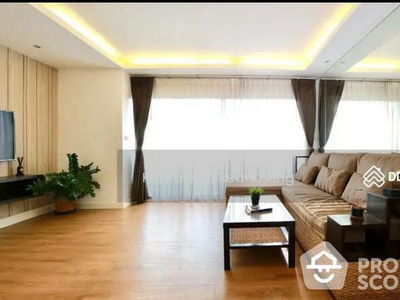 Phasuk Place, Bangkok, Thailand Phasuk Place, Bangkok, Thailand