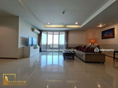 Piyathip Place, Bangkok, Thailand Piyathip Place, Bangkok, Thailand