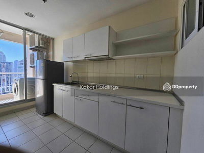 Life @ Sukhumvit 65, Bangkok, Thailand Life @ Sukhumvit 65, Bangkok, Thailand