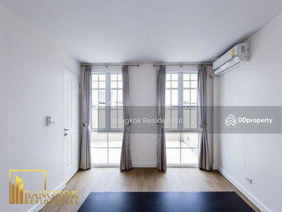 Townhouse in Compound, Bangkok, Thailand Townhouse in Compound, Bangkok, Thailand