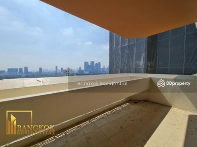 Newton Tower, Bangkok, Thailand Newton Tower, Bangkok, Thailand