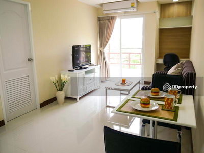 Charming Resident Ekkamai, Bangkok