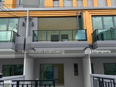 Eigen, Bangkok, Thailand Eigen, Bangkok, Thailand