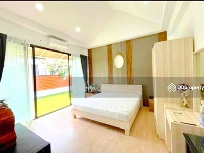 Pornprapanimit Harbor Mall Shopping Center, Laem Chabang (6.5 km.), Chon Buri, Thailand Pornprapanimit Harbor Mall Shopping Center, Laem Chabang (6.5 km.), Chon Buri, Thailand