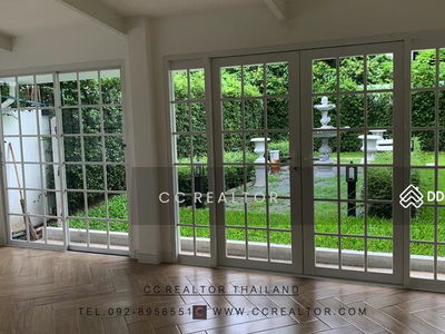 Panya Pattanakarn Village, Bangkok, Thailand Panya Pattanakarn Village, Bangkok, Thailand