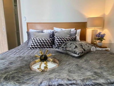 Park Origin Phrom Phong, Bangkok, Thailand Park Origin Phrom Phong, Bangkok, Thailand