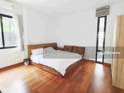 Inthamara 29, Intersection 1, Bangkok, Thailand Inthamara 29, Intersection 1, Bangkok, Thailand