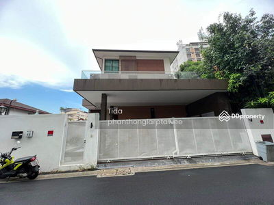 Inthamara 29, Intersection 1, Bangkok, Thailand Inthamara 29, Intersection 1, Bangkok, Thailand