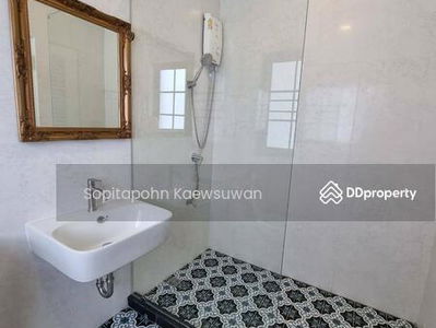 10260, Bangkok, Thailand 10260, Bangkok, Thailand