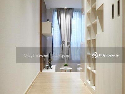 Runesu Thonglor 5, Bangkok, Thailand Runesu Thonglor 5, Bangkok, Thailand