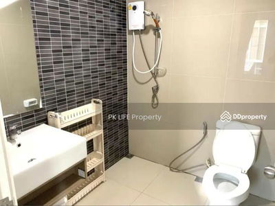 Gehäuse In Ban Ratsada, Thailand Gehäuse In Ban Ratsada, Thailand