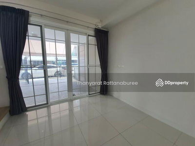 The Master @BTS Udomsuk, Bangkok, Thailand The Master @BTS Udomsuk, Bangkok, Thailand