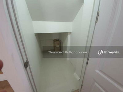 The Master @BTS Udomsuk, Bangkok, Thailand The Master @BTS Udomsuk, Bangkok, Thailand