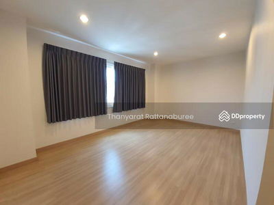 The Master @BTS Udomsuk, Bangkok, Thailand The Master @BTS Udomsuk, Bangkok, Thailand